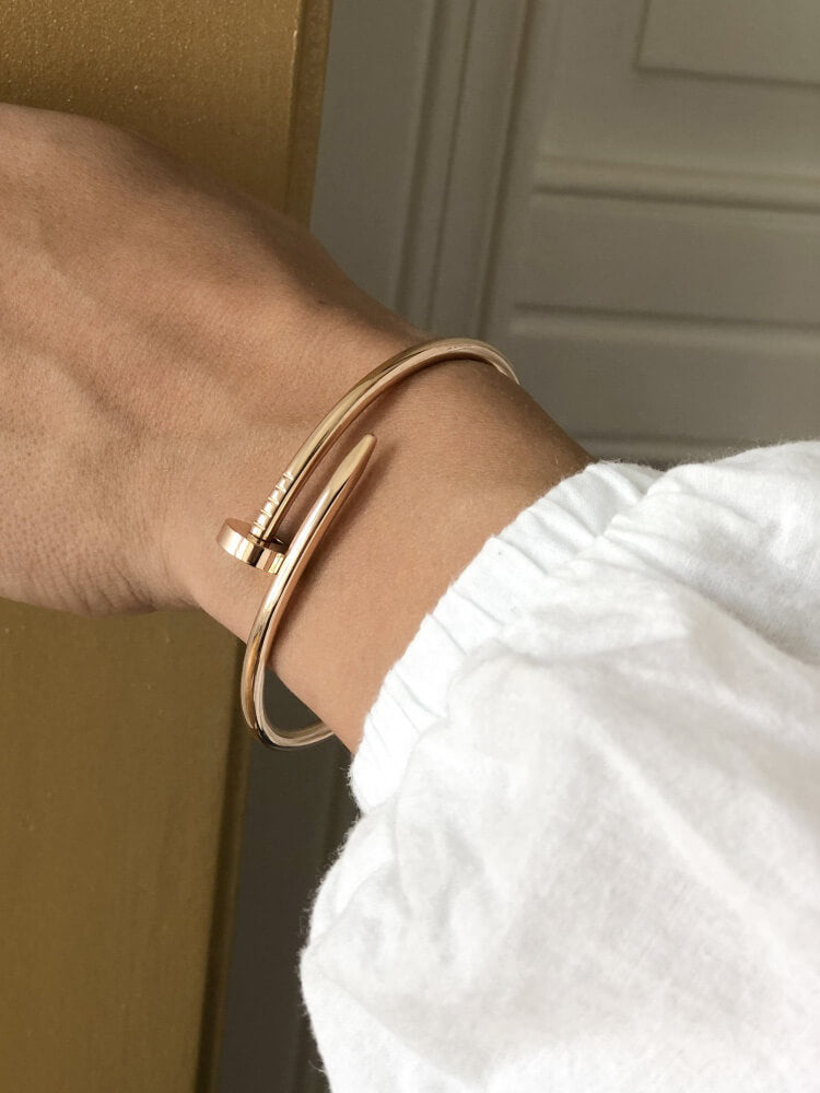 Women's Nail Bracelet